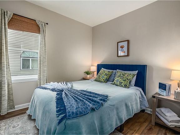 5th image of 20 Peach Ave #1