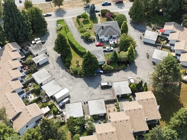 610 McKenzie Ave #27, Saanich, BC V8Z 2A7