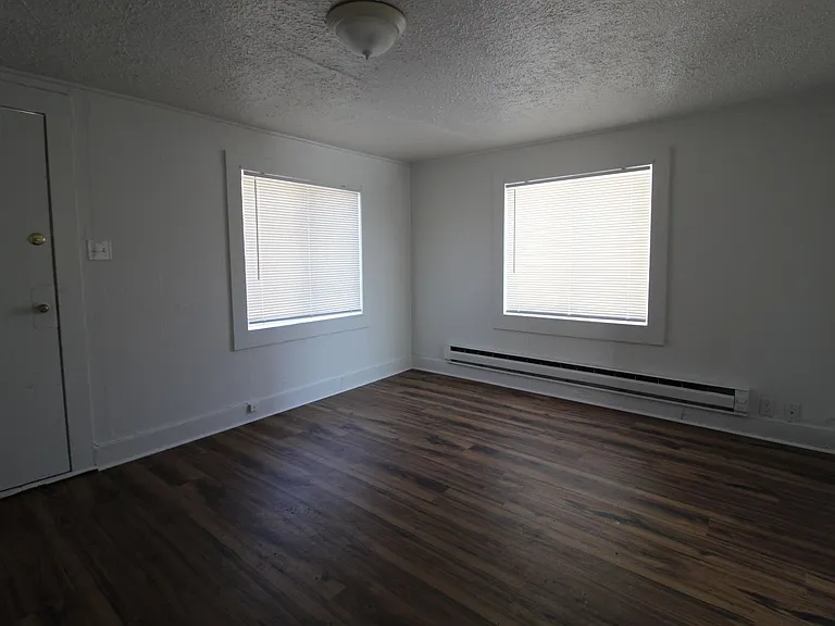 528 Torrey St — Photo 5