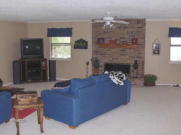 5th image of 109 Blackfoot Trl