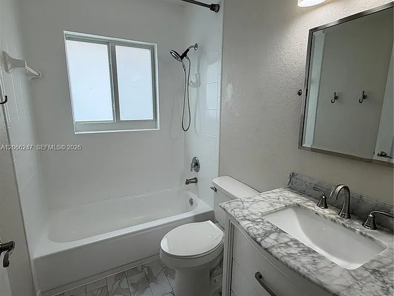 14525 NW 88th Ave — Photo 16