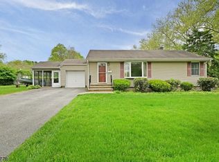 291 Oradell Ave, Paramus, NJ 07652