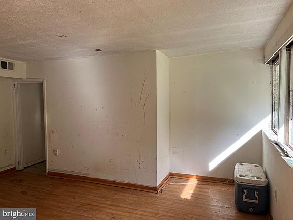 5th image of 6705 Bumpy Oak Rd