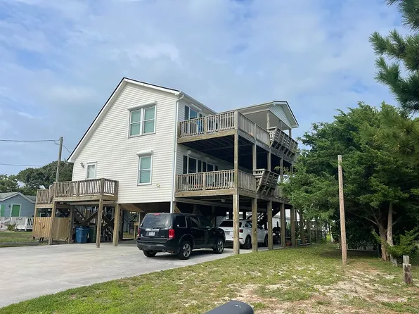 112 Sea Oats Dr, Emerald Isle, NC 28594