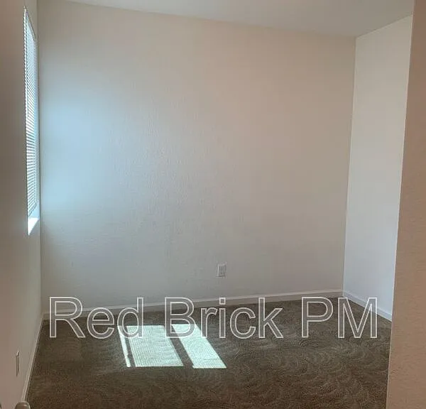 821 Tivoli Dr — Photo 12
