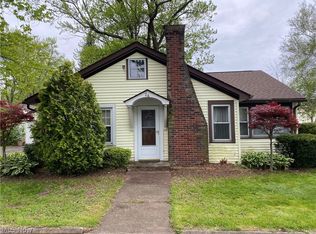 24 B Dr, Conneaut, OH 44030