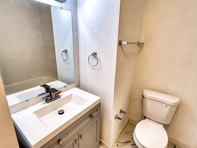 4015 N Seminole Ave #5 — Photo 26