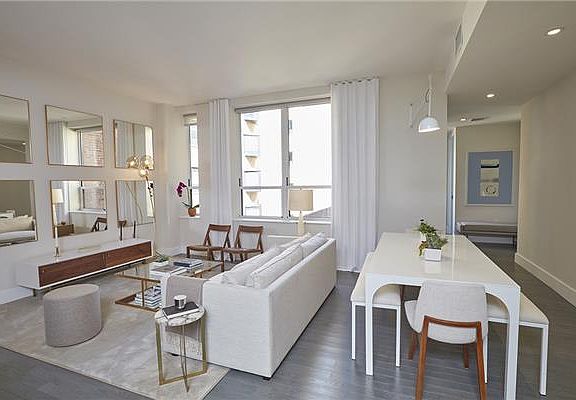 3rd image of 416 W 52nd St APT 412