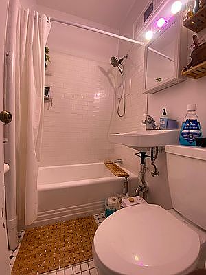 4th image of 141 N 9th St #2RR