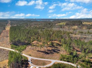 127 Coveside Ln, Six Mile, SC 29682