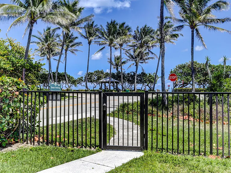 201 S Seas Dr #401 — Photo 8