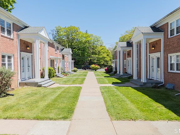 3rd image of 1160-1164 Whitney Ave #1160-C