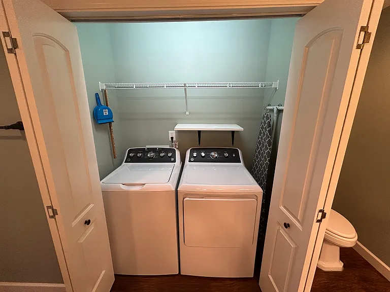303 Southcreek Dr — Photo 10