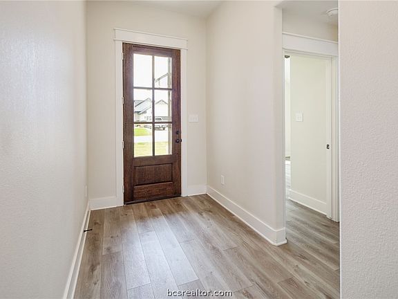 4th image of 497 Brazos Bnd