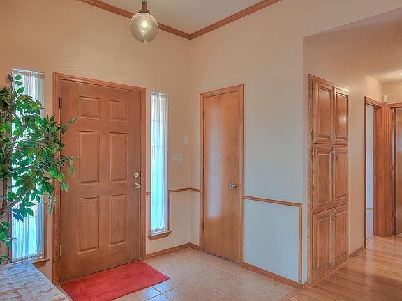 5th image of 7714 Quintana Dr NE