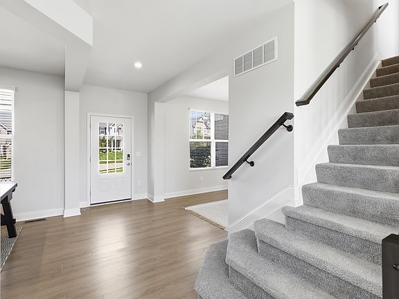 4th image of 1545 Caledonia Ct