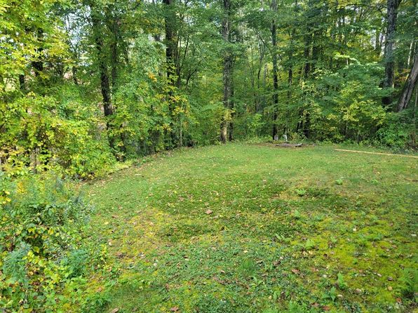 64 Garfield Rd, Athol, MA 01331
