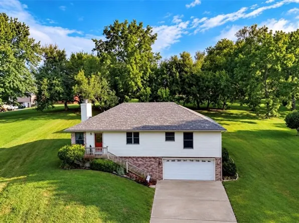 13470 Brookwood Way, Saint Joseph, MO 64505