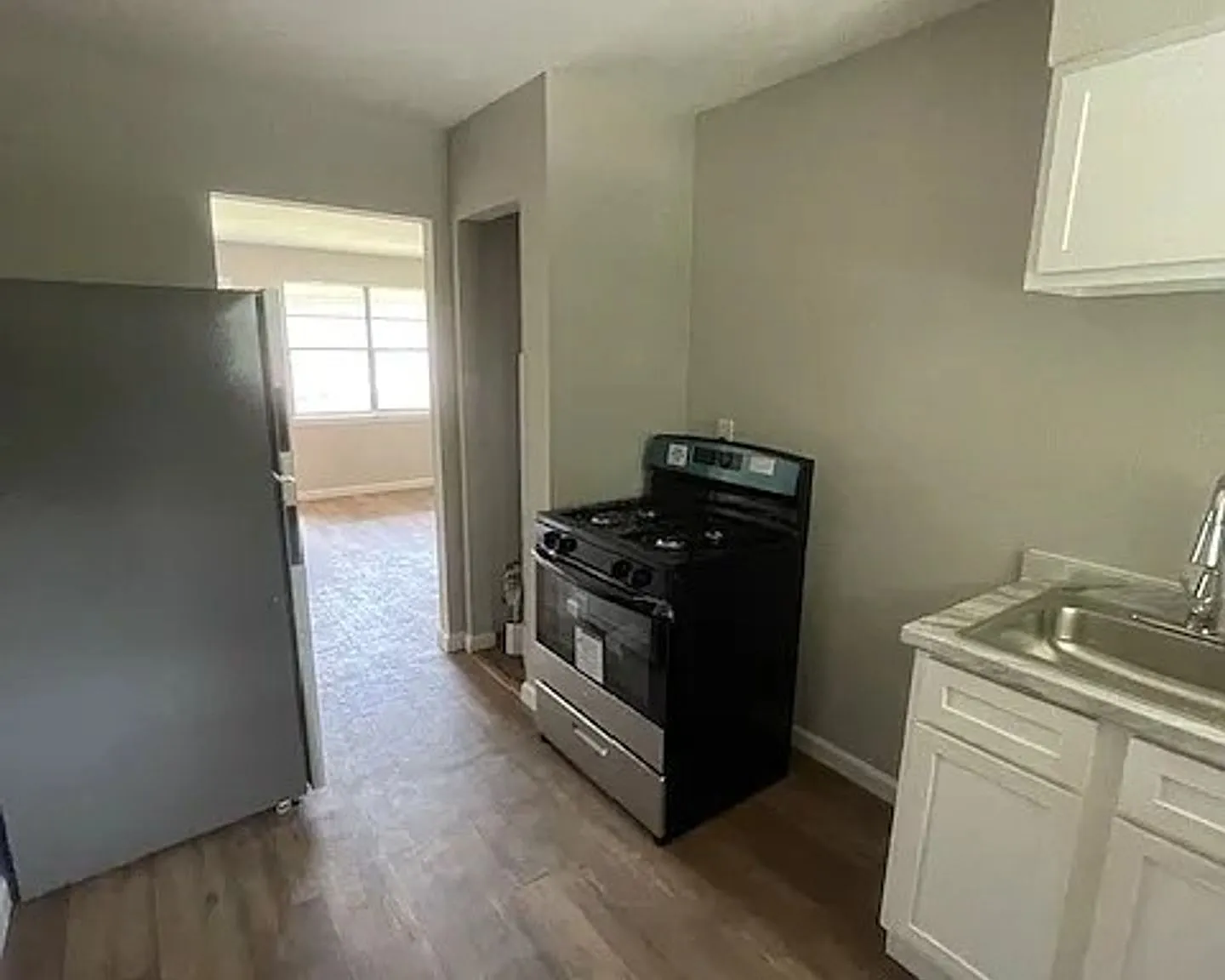 607 McLemore Ave — Photo 2