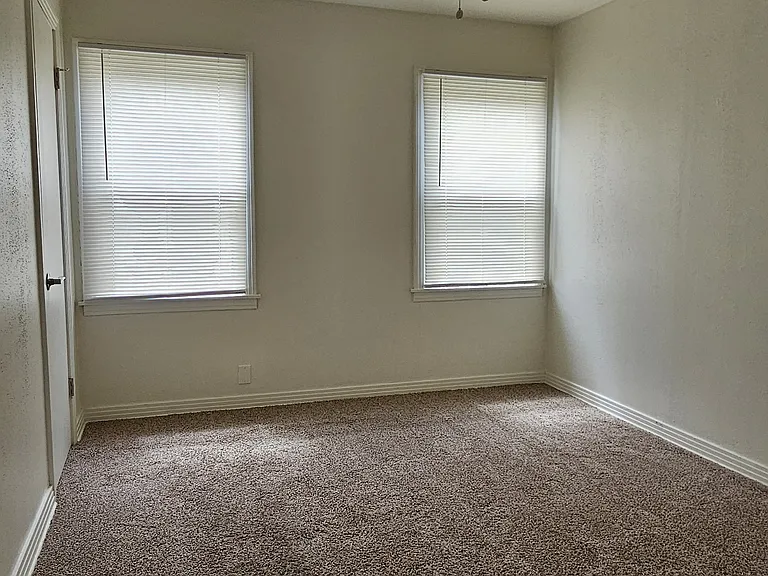 1814 Oklahoma Dr — Photo 6