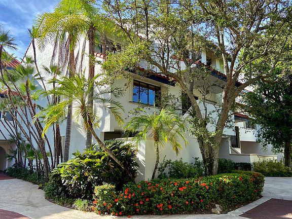 2nd image of 2000 S Bayshore Dr APT 74