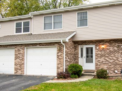 8 W 57th St, Westmont, IL, 60559