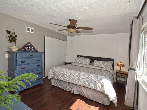 2nd image of 5289 Whitmore Dr