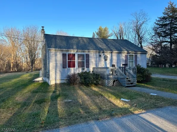 5 Lasinski Rd, Hardyston Twp., NJ 07416