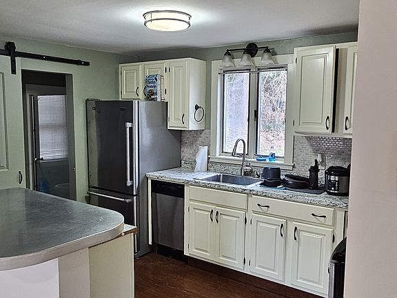 2nd image of 49 Jaffrey Rd