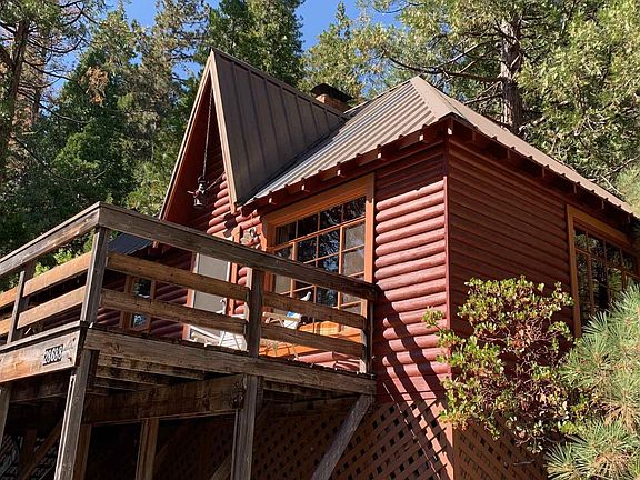 3rd image of 28688 Strawberry Ln