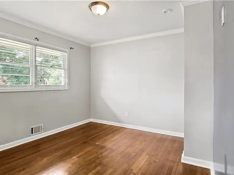 756 Patricia Dr — Photo 7