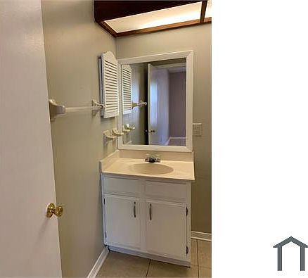 4th image of 5132 Indian Lakes Ct APT 3