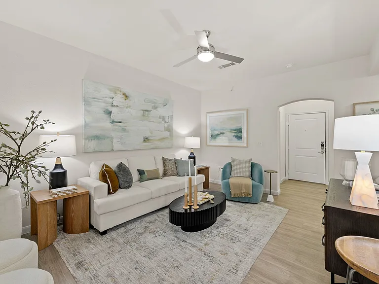 Legacy Flats — Photo 19