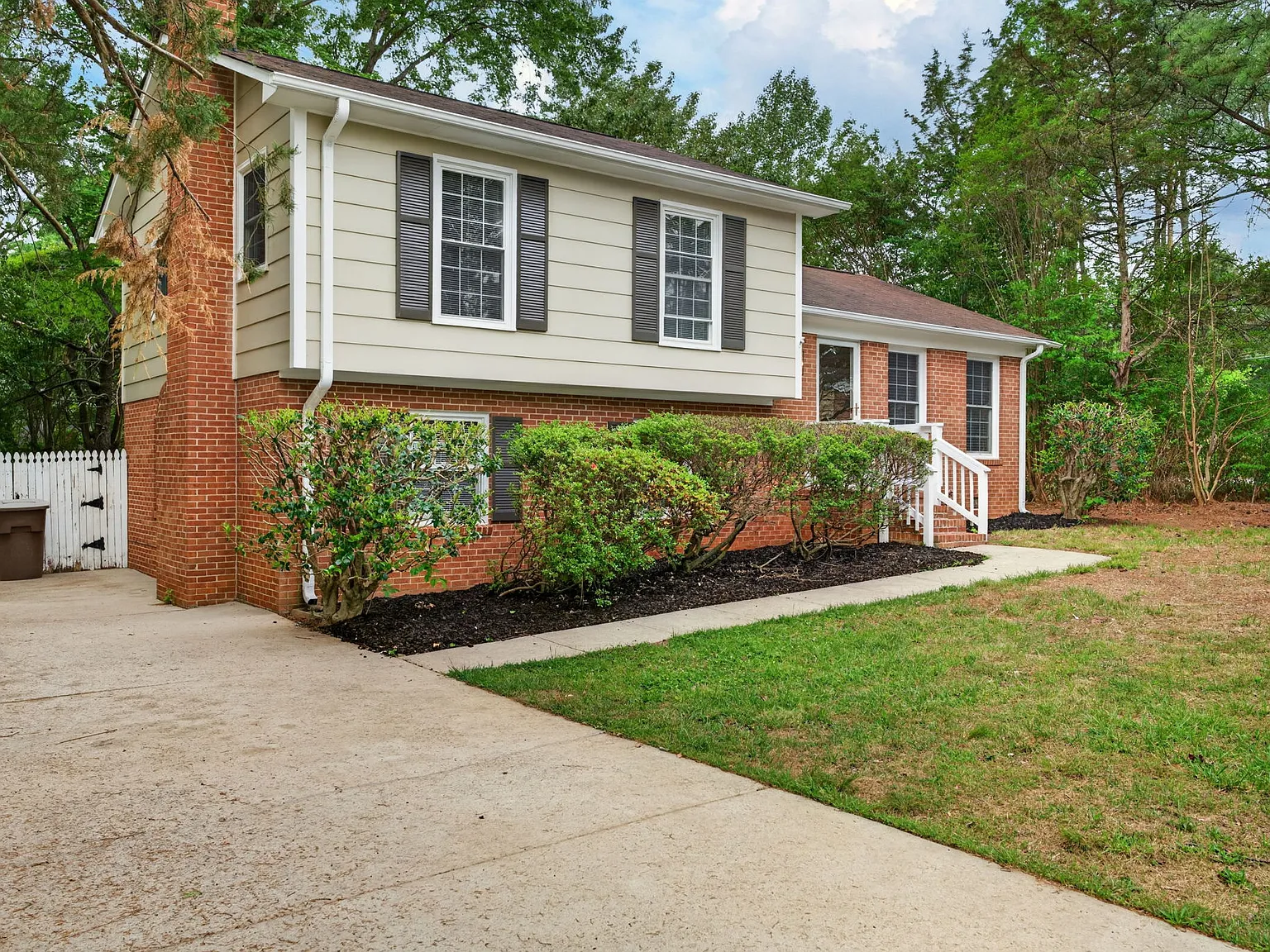 3107 Beaconwood Dr — Photo 3