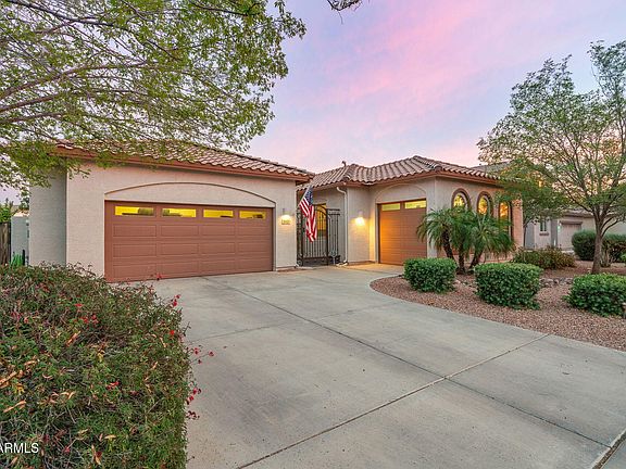 3rd image of 1143 E FURNESS Drive