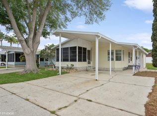 490 Trout Ln, Oldsmar, FL 34677