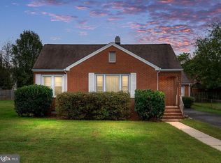 204 Hamilton St, Fredericksburg, VA