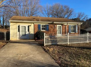 843 Woodcote Dr, Winston Salem, NC 27107