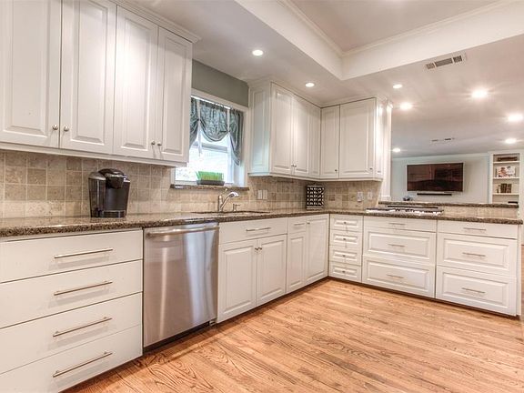 4th image of 3209 Chaparral Ln