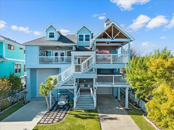 126 E Shore Dr, Clear Lake Shores, TX 77565