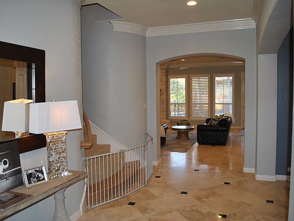 5th image of 4218 Riverhollow Dr