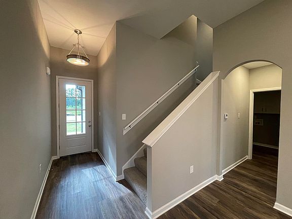 4th image of 120 Oakland Ridge Cv