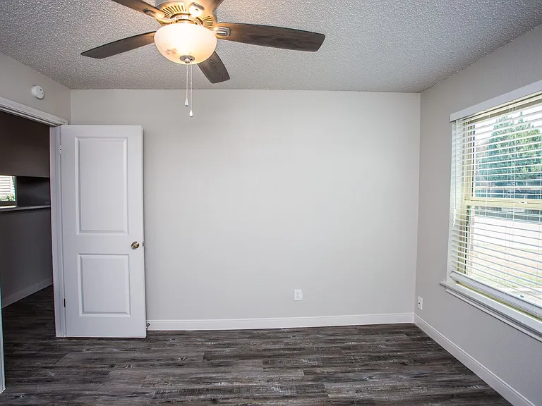 Saddlewood Apartments — Photo 81