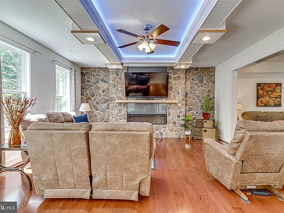 3rd image of 6220 Kerrick Dr