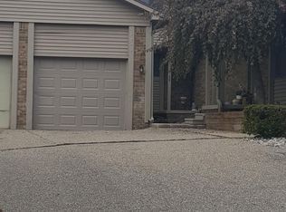 8505 Pepper Ridge Dr, Grand Blanc, MI 48439