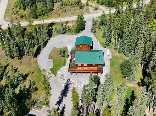 701 NW Cougar Climb, Clearwater County, AB T0M 2H0