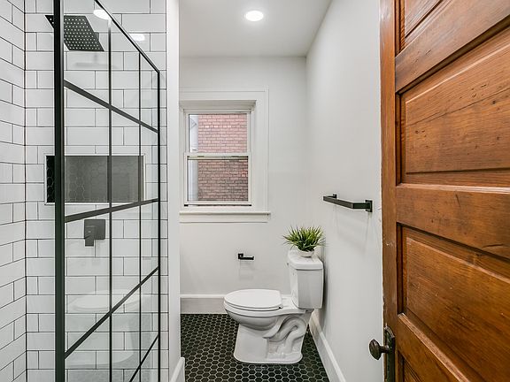 Second floor full bath