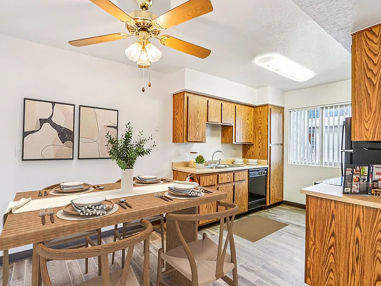 Sunrise in Chandler Apartments — Photo 37