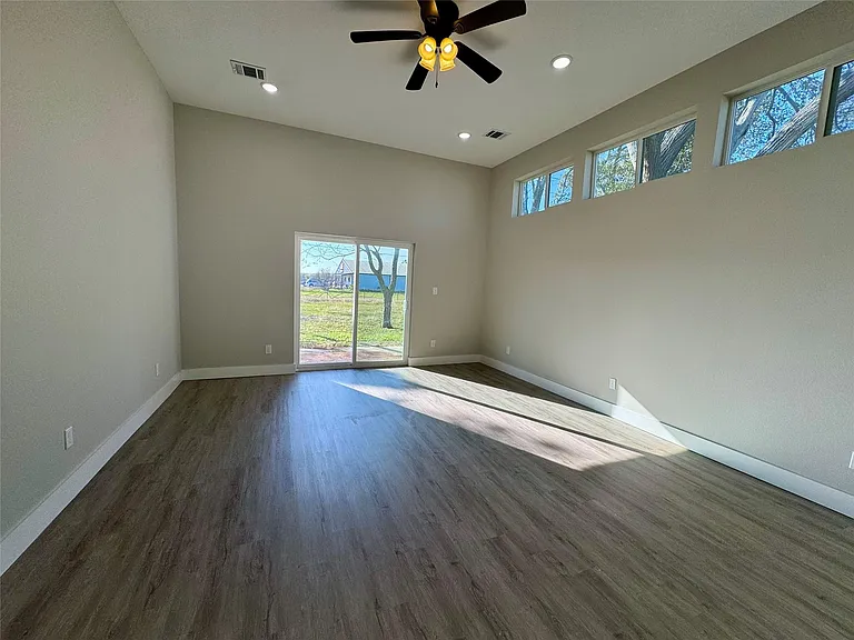 813 Central Ave — Photo 15