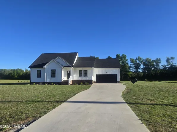 138 Sand Hills Road # B, Camden, NC 27921